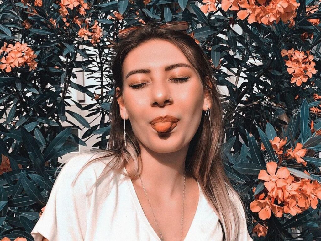 manchas rojas en la lengua